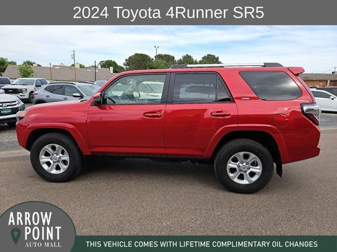 Used 2024 Toyota 4Runner SR5 RWD image 7