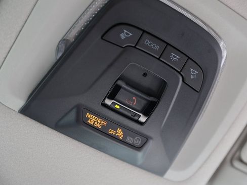 Used 2022 Toyota Corolla Cross LE image 27