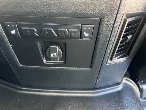 Used 2017 RAM 2500 Laramie w/ Convenience Group image 12