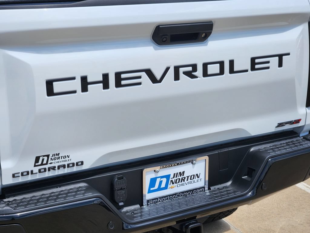 New 2026 Chevrolet Colorado ZR2 w/ Technology Package AWD/4WD image 7