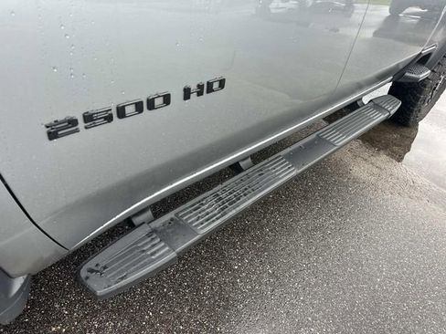 Used 2024 Chevrolet Silverado 2500 ZR2 w/ Technology Package AWD/4WD image 20