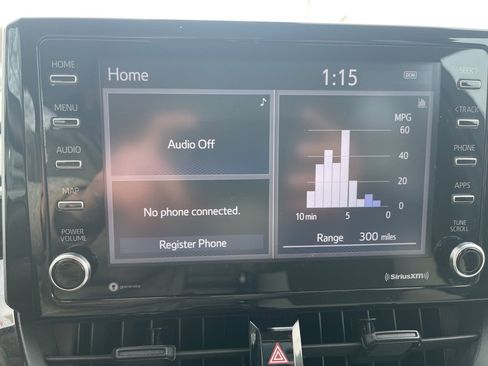 Used 2021 Toyota Corolla LE image 12