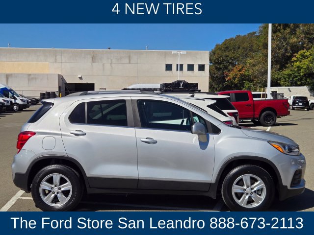 Used 2017 Chevrolet Trax LT FWD image 5