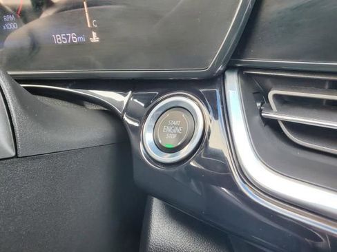 Certified 2024 Chevrolet Trax RS w/ Driver Confidence Package image 25