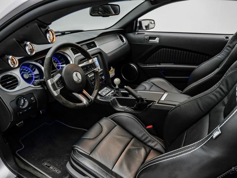 Used 2012 Ford Mustang Shelby GT500 w/ SVT Performance Pkg RWD image 2