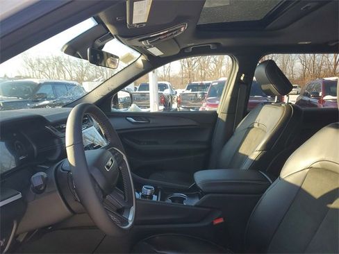 New 2025 Jeep Grand Cherokee L Altitude image 19