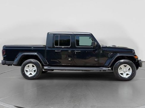 Used 2022 Jeep Gladiator Sport AWD/4WD image 5