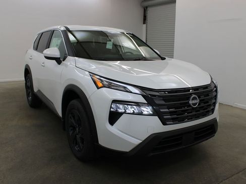 New 2026 Nissan Rogue SV image 6