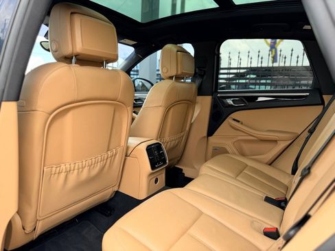 Used 2017 Porsche Macan image 15