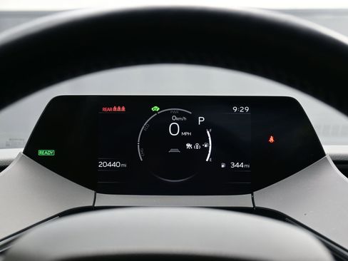 Used 2024 Toyota Prius XLE image 24