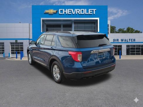 Used 2020 Ford Explorer XLT image 4