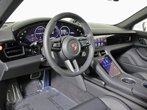 New 2026 Porsche Taycan image 4