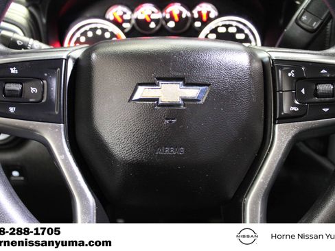 Used 2020 Chevrolet Silverado 1500 LT w/ LT Value Package AWD/4WD image 12