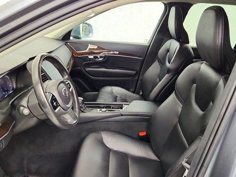 Used 2019 Volvo XC90 T6 Momentum w/ Protection Package Premier AWD/4WD image 19