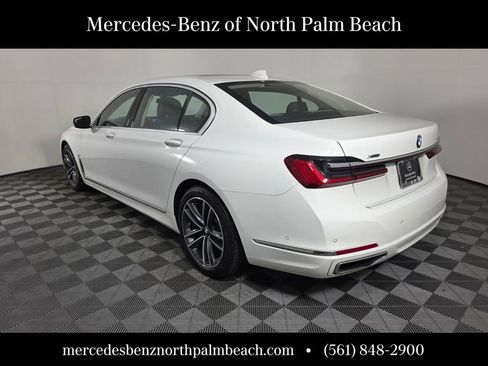 Used 2022 BMW 750i xDrive 750i xDrive image 4