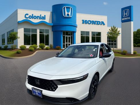 Used 2025 Honda Accord SE image 2