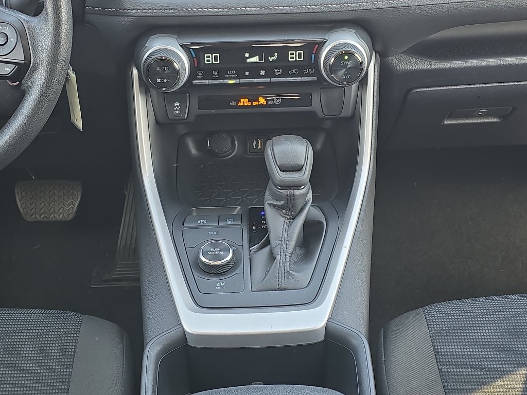 Certified 2025 Toyota RAV4 LE AWD/4WD image 23