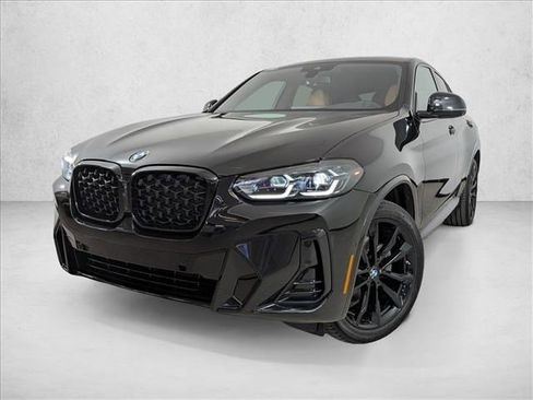 Used 2025 BMW X4 xDrive30i w/ Premium Package image 1