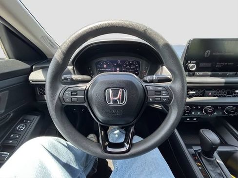 Used 2025 Honda Accord SE image 15