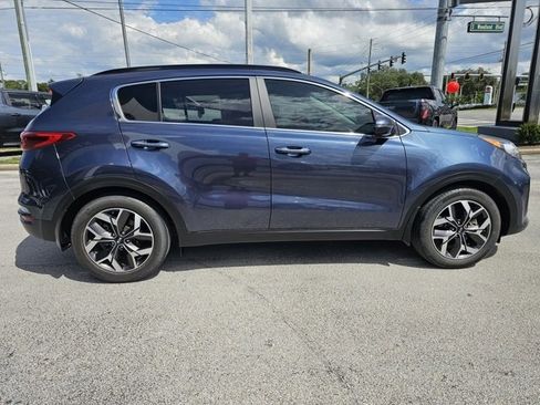 Used 2022 Kia Sportage EX image 6