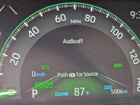 Used 2024 Toyota RAV4 XLE AWD/4WD image 5