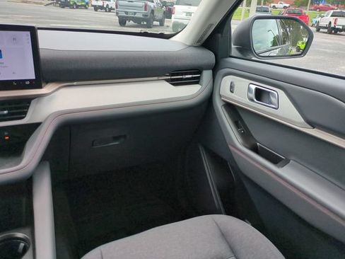 Certified 2026 Ford Explorer Active RWD image 21