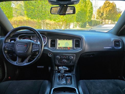 Used 2018 Dodge Charger R/T Scat Pack image 17