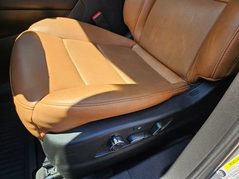 Used 2023 Cadillac XT4 Sport FWD image 8