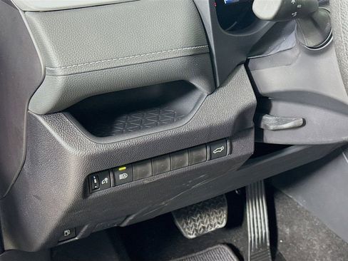 Used 2025 Toyota RAV4 XLE image 10