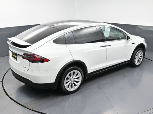 Used 2018 Tesla Model X 100D image 48