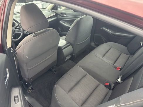 Used 2025 Nissan Altima 2.5 SV image 7