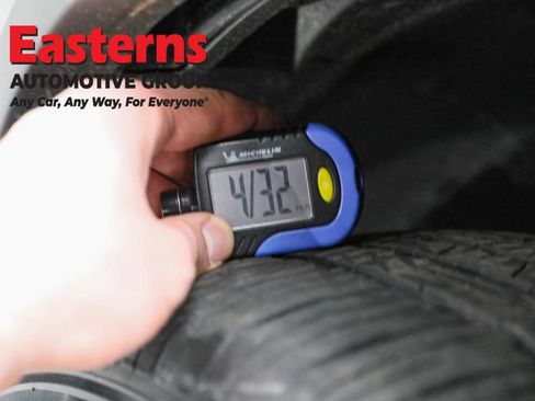 Used 2023 Nissan Rogue SV image 27