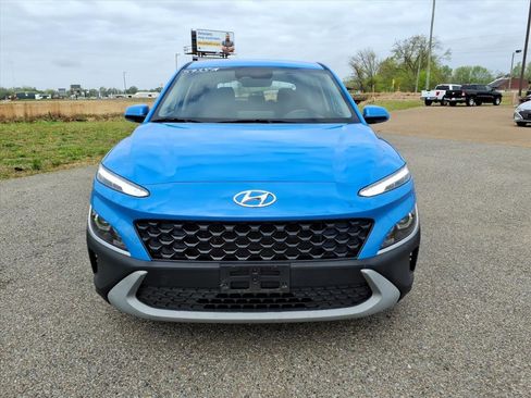 Used 2022 Hyundai Kona SE image 8
