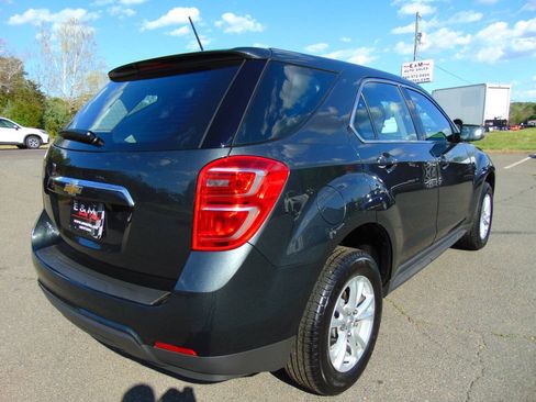 Used 2017 Chevrolet Equinox LS AWD/4WD image 44