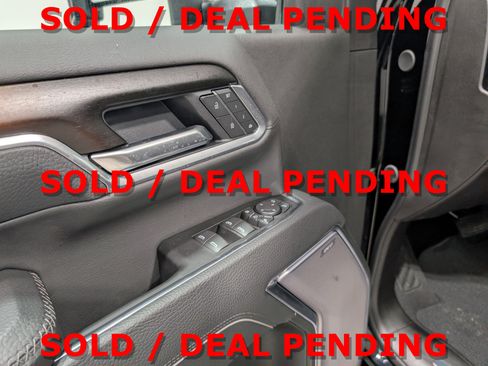 Used 2025 GMC Sierra 3500 Denali image 2