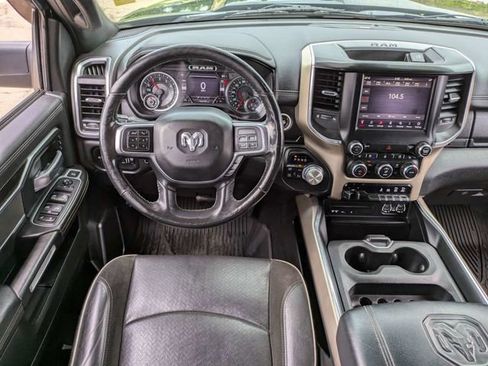 Used 2019 RAM 2500 Laramie w/ Black Appearance Package AWD/4WD image 16