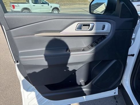 New 2026 Ford Explorer Active AWD/4WD image 14