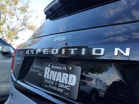 Used 2025 Ford Expedition Max Platinum w/ Driver's Package image 7