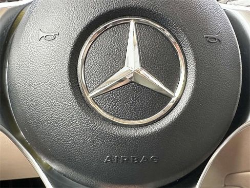 Certified 2022 Mercedes-Benz GLC 300 4MATIC image 21