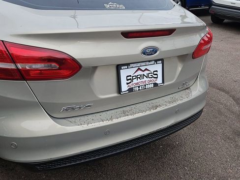 Used 2016 Ford Focus SE w/ SE Power Seat Package image 21