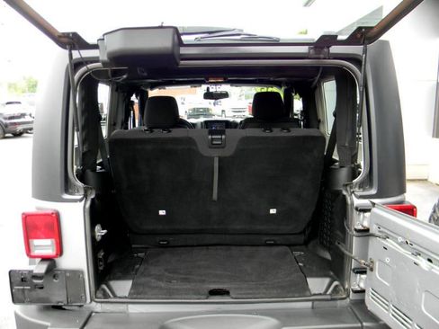 Used 2015 Jeep Wrangler Sport w/ Quick Order Package 24S image 12