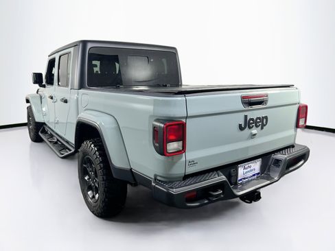 Used 2023 Jeep Gladiator Willys image 7
