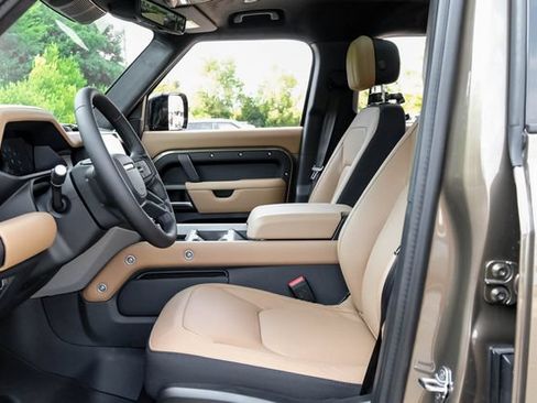 New 2026 Land Rover Defender 110 X AWD/4WD image 4