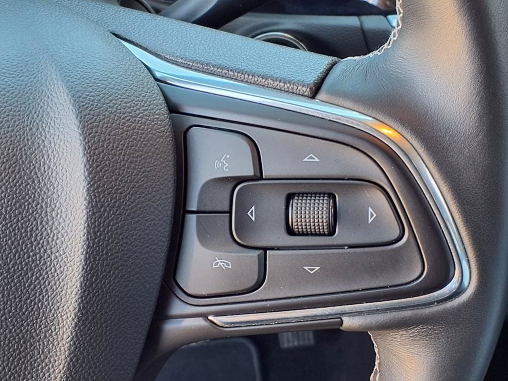 Used 2023 Buick Encore GX Select AWD/4WD image 20