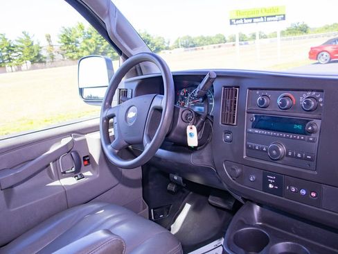 Used 2021 Chevrolet Express 2500 w/ Driver Convenience Package RWD image 13