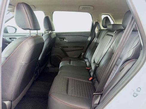Certified 2025 Nissan Rogue SV AWD/4WD image 21