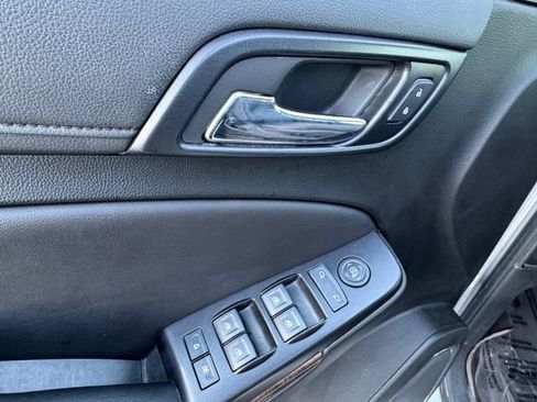 Used 2019 Chevrolet Suburban LS image 5