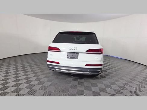Used 2023 Audi Q7 3.0T Premium Plus AWD/4WD image 43