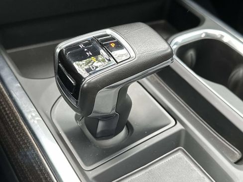 Used 2022 Chevrolet Silverado 1500 RST AWD/4WD image 30