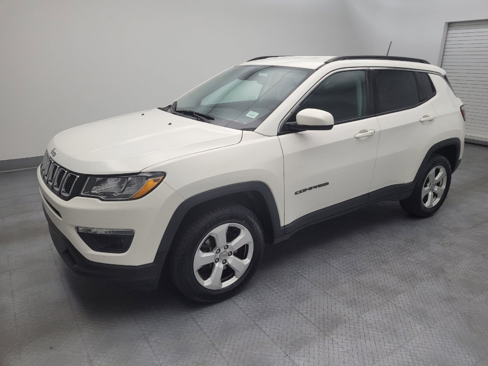 Used 2018 Jeep Compass Latitude w/ Popular Equipment Group AWD/4WD image 2